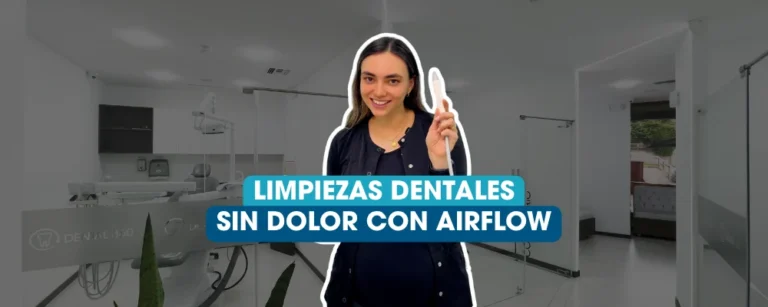 Odontóloga mostrando tecnología AIRFLOW para limpiezas dentales sin dolor en Dental360